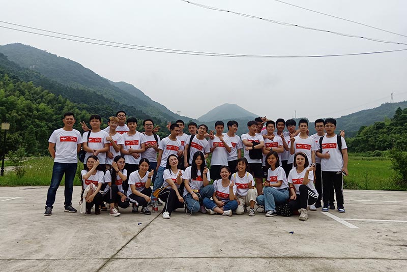 长沙拓展培训能够促进团队的建设